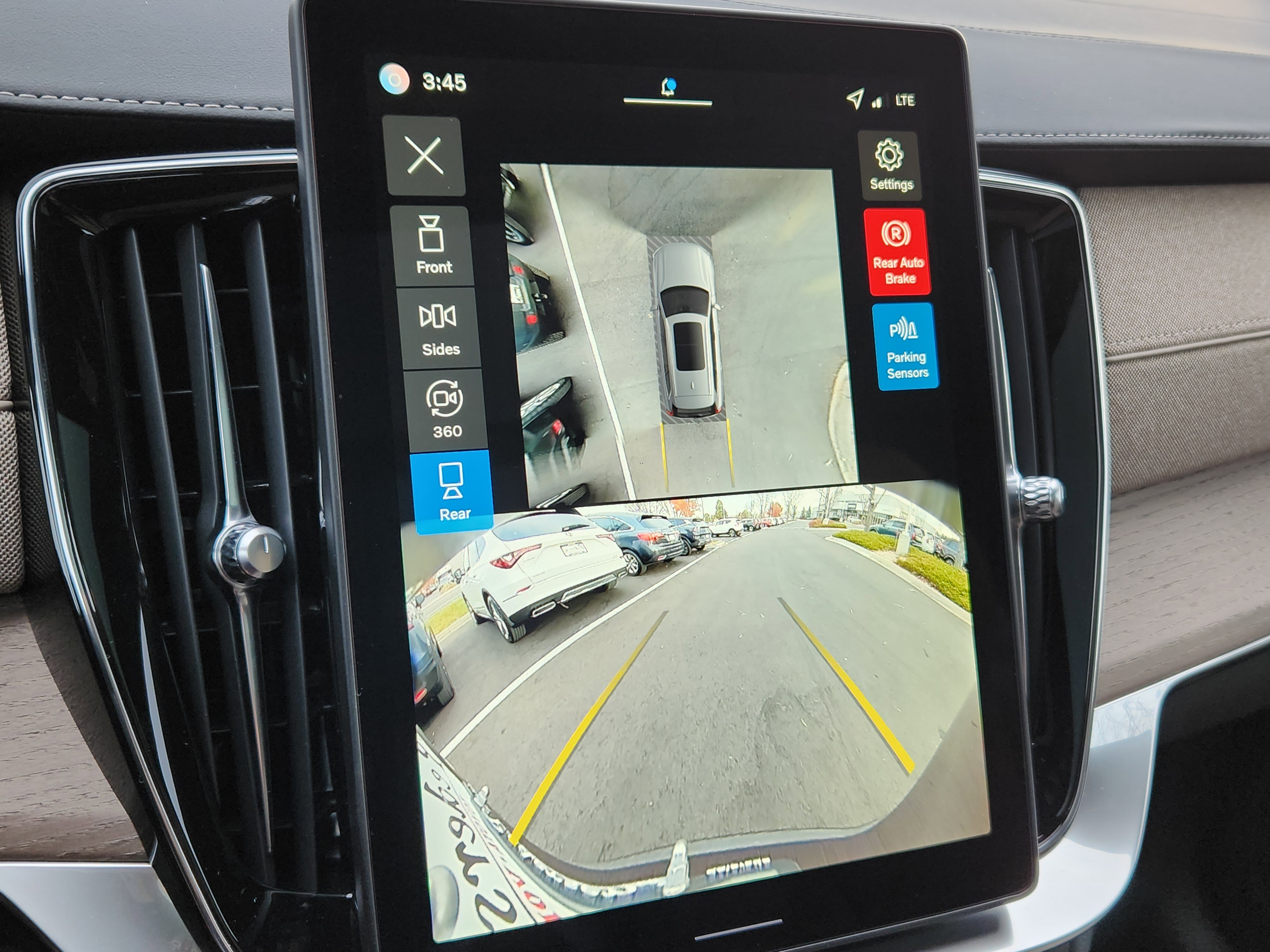 2026 Volvo XC90 Plus - Photo 11