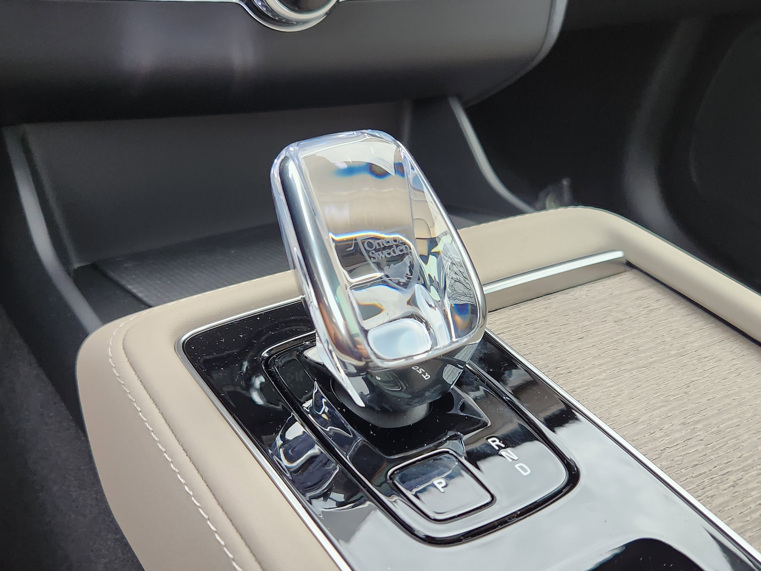2026 Volvo XC90 Plus - Photo 14