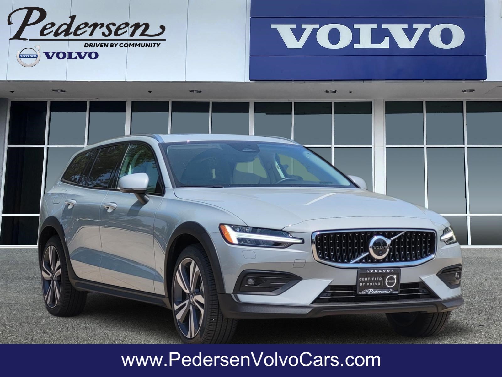 2026 Volvo V60 Cross Country