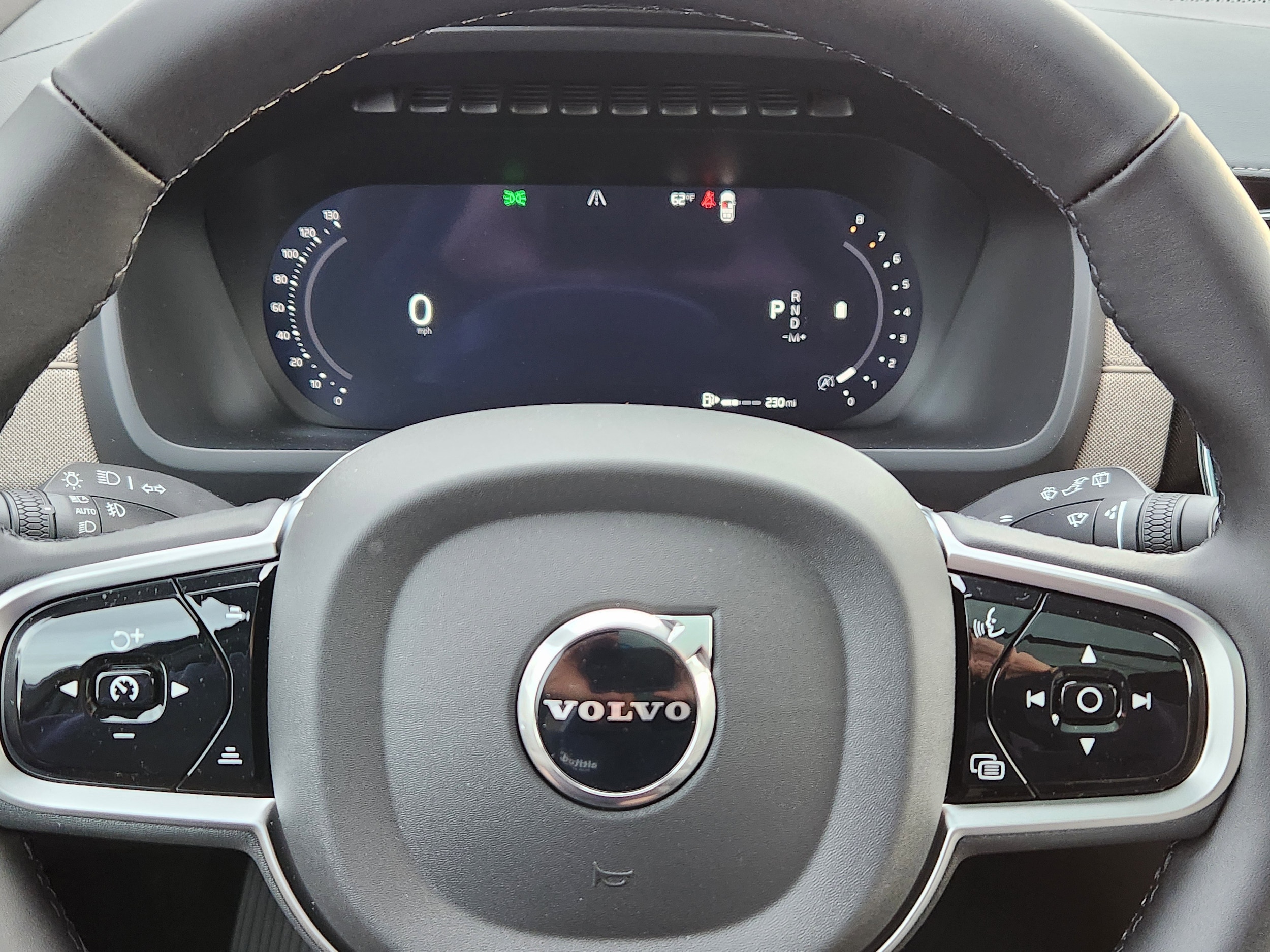2026 Volvo XC90 Plus - Photo 9