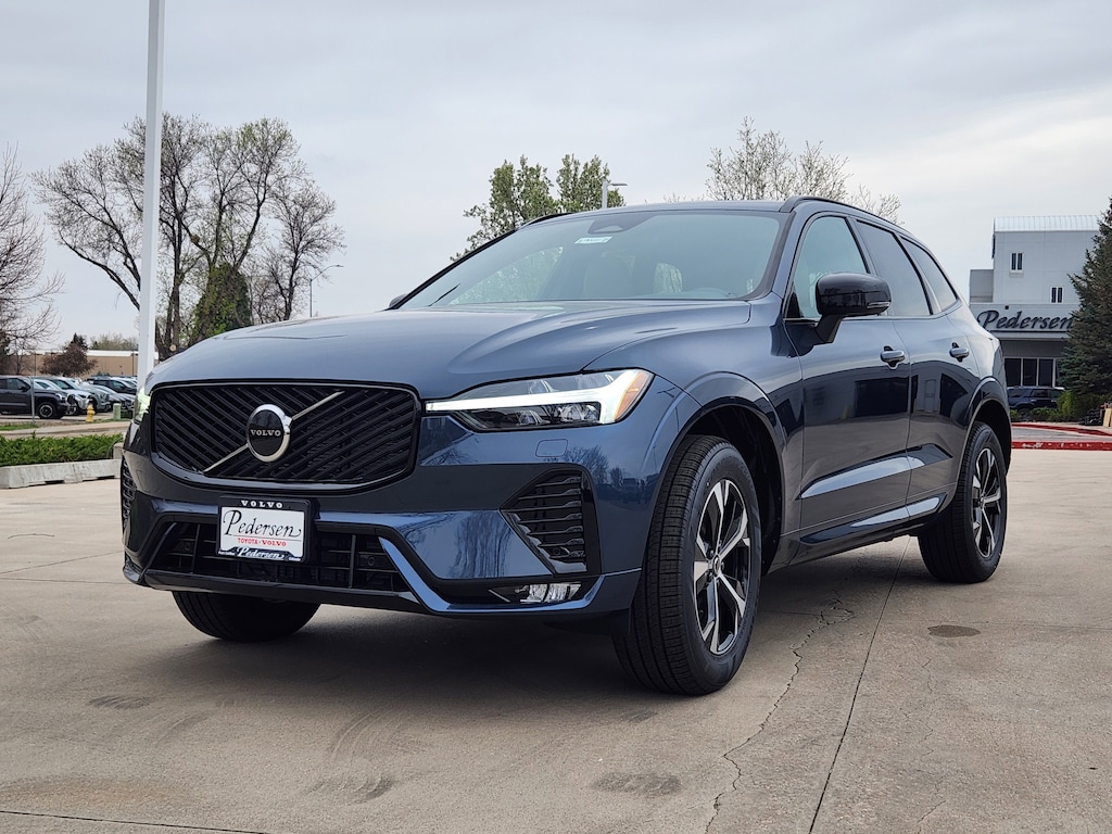 New 2026 Volvo XC60 B5 Core SUV