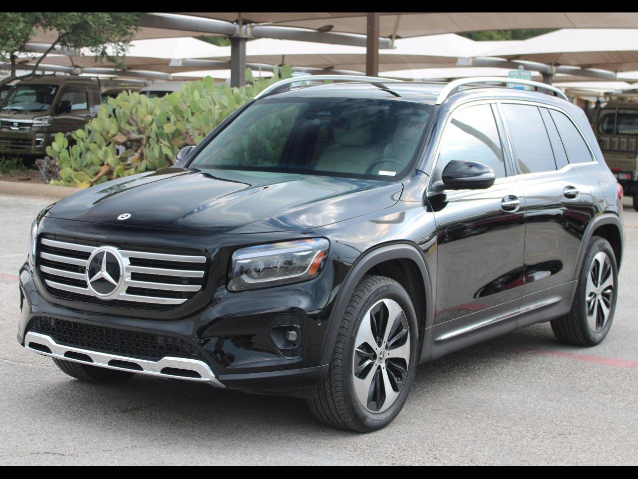 2025 Mercedes-Benz GLB Base