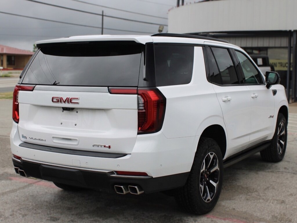 Used 2026 GMC Yukon AT4 4WD AT4