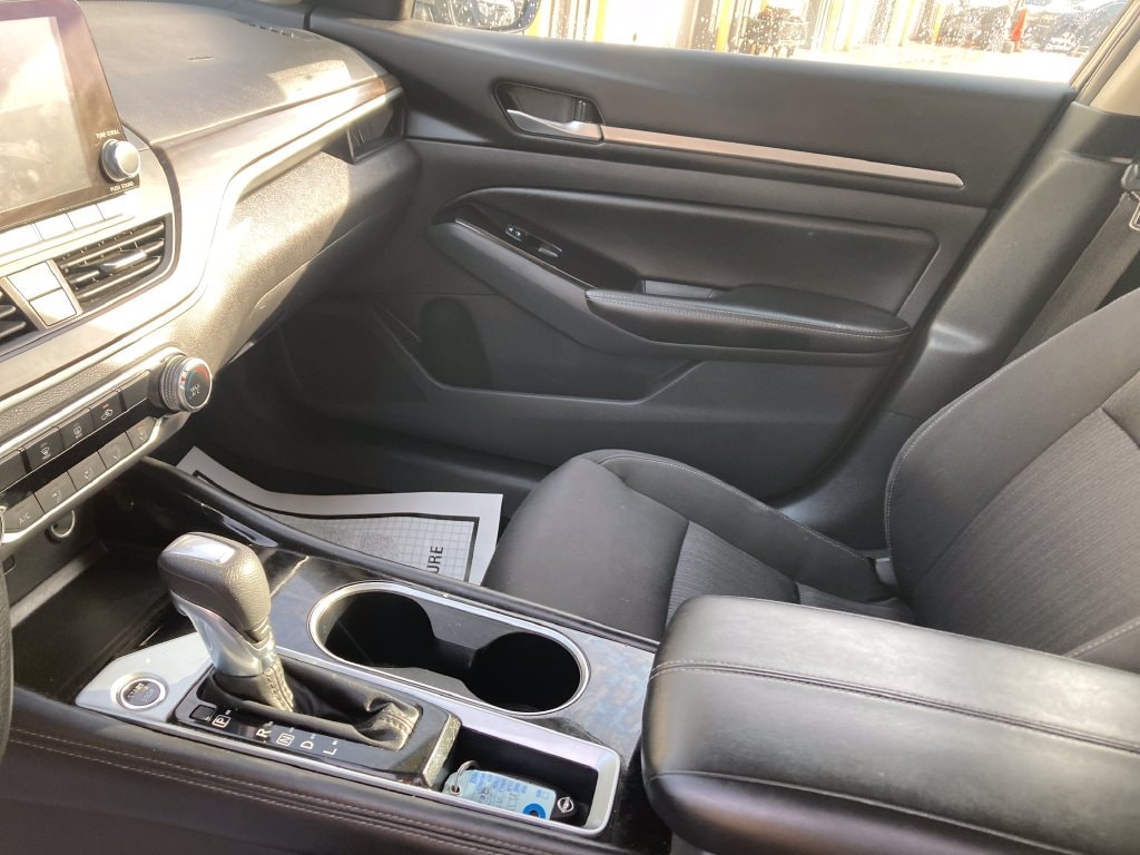 2023 Nissan Altima SV - Photo 14