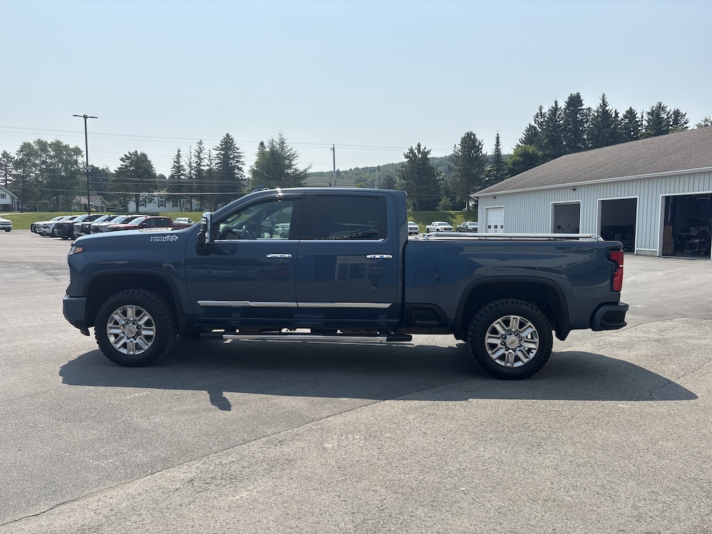 Used 2025 Chevrolet Silverado 2500HD High Country Truck Crew Cab