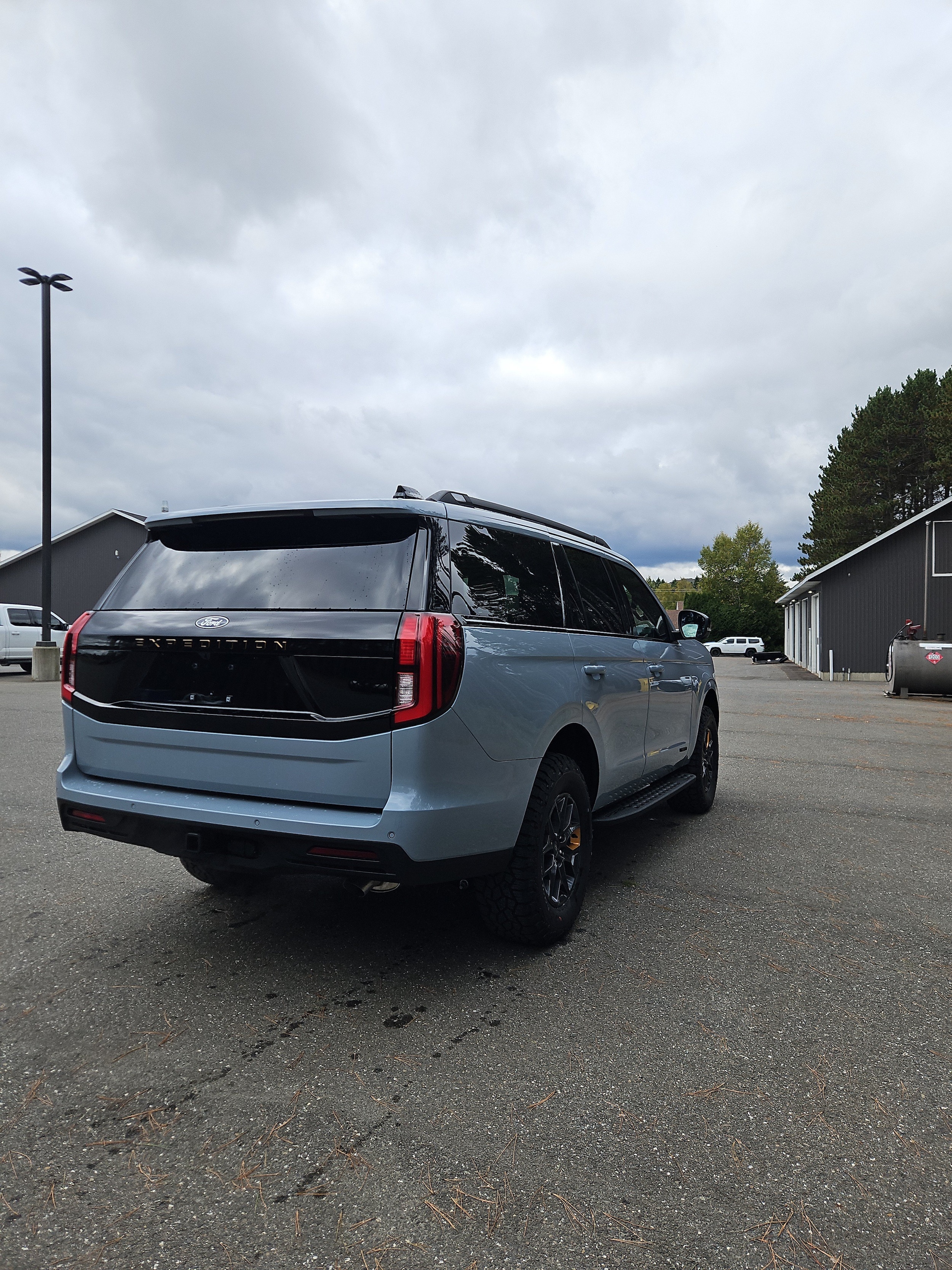 2027 Ford Expedition Tremor - Photo 6