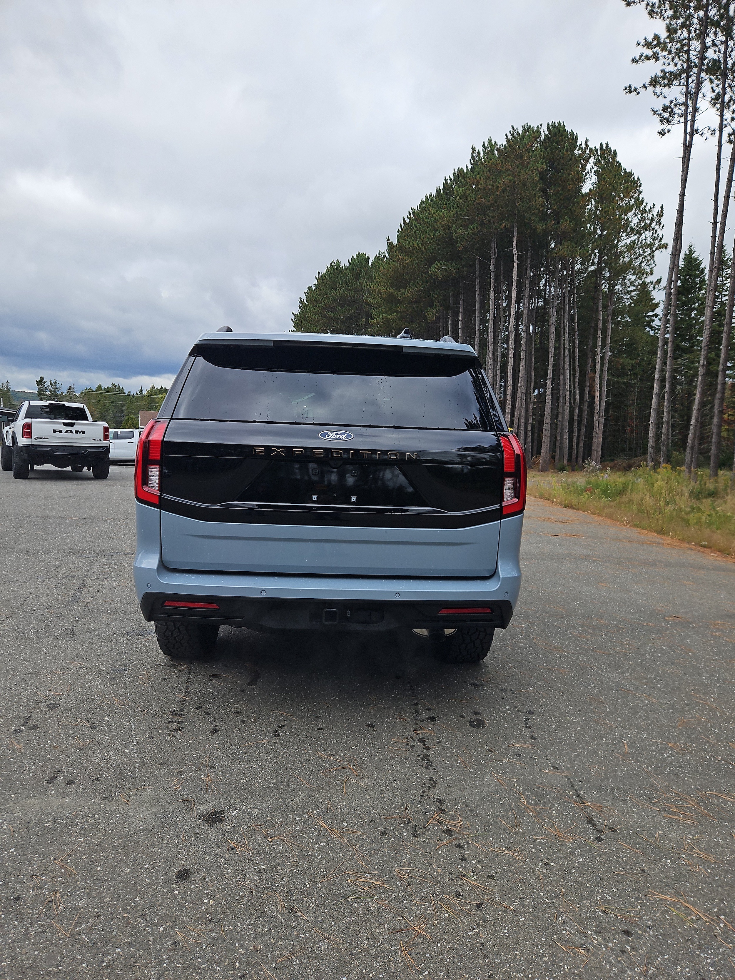 2027 Ford Expedition Tremor - Photo 5