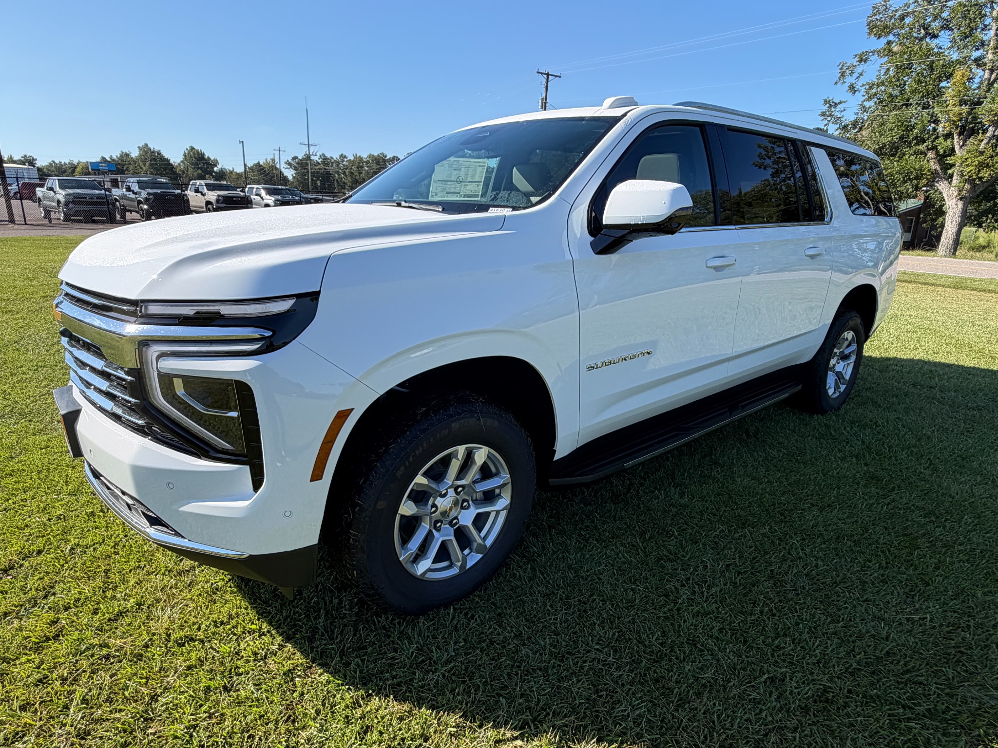 2026 Chevrolet Suburban LT - Photo 29