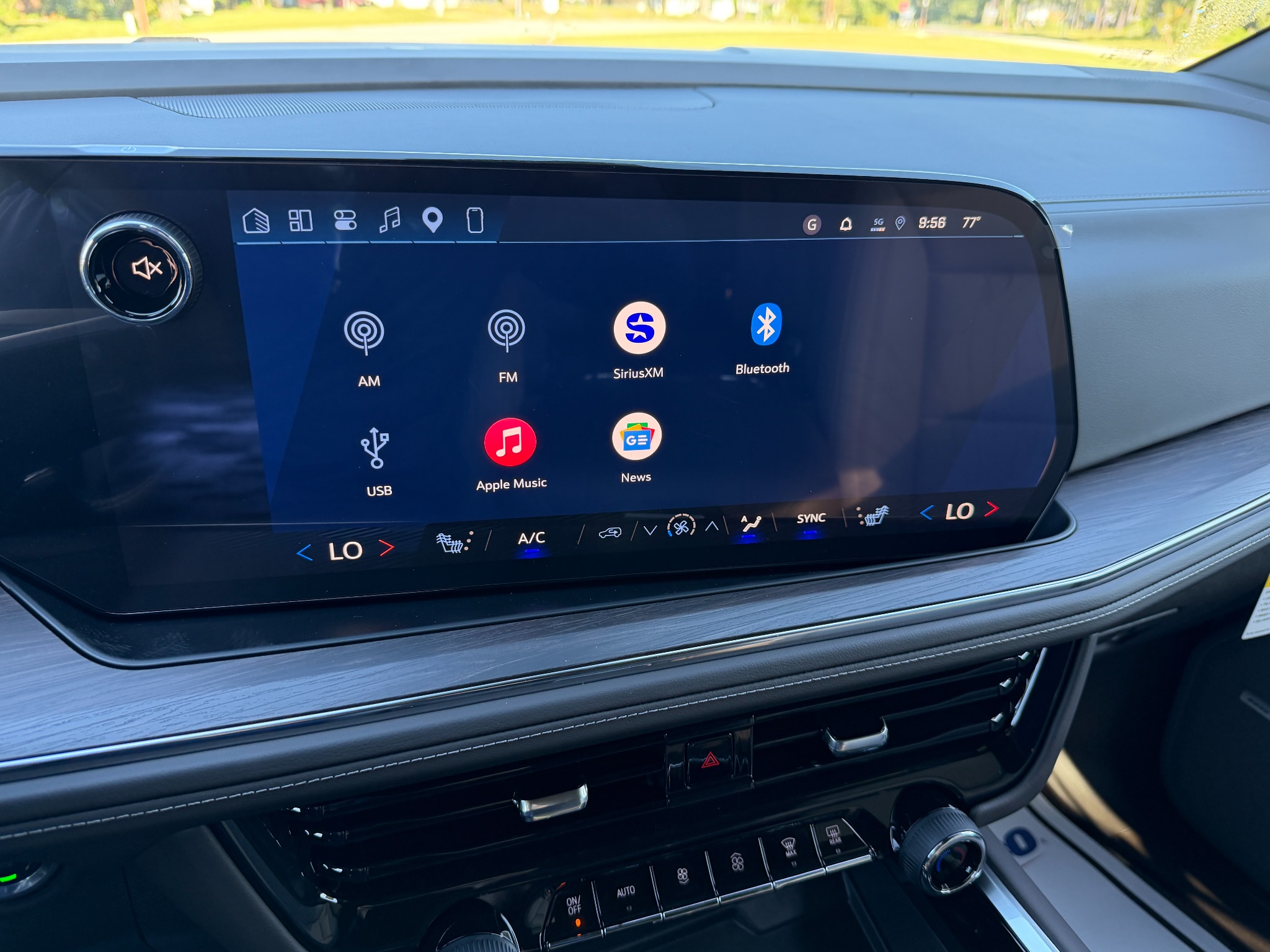 2026 Chevrolet Suburban LT - Photo 17