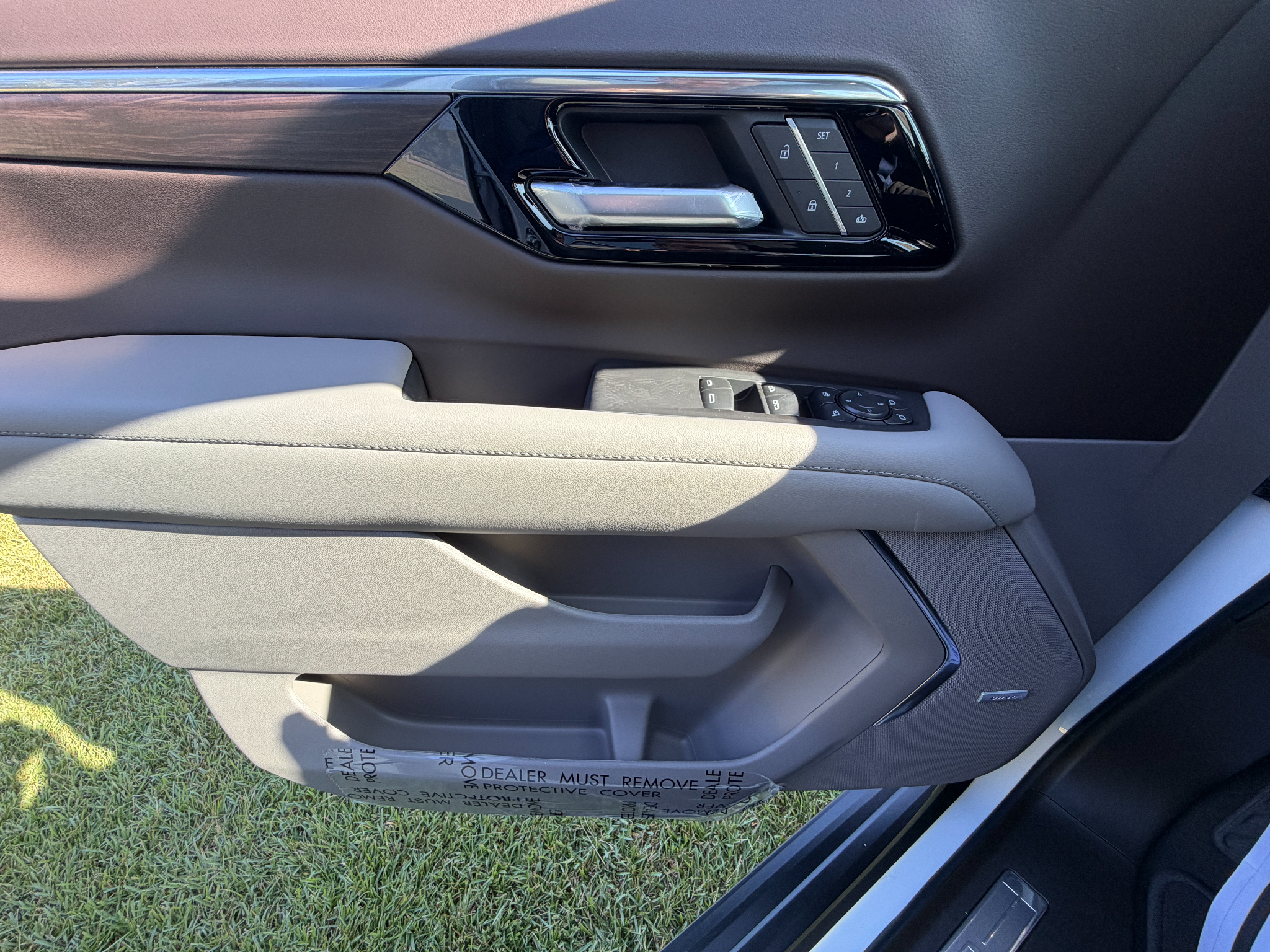2026 Chevrolet Suburban LT - Photo 20