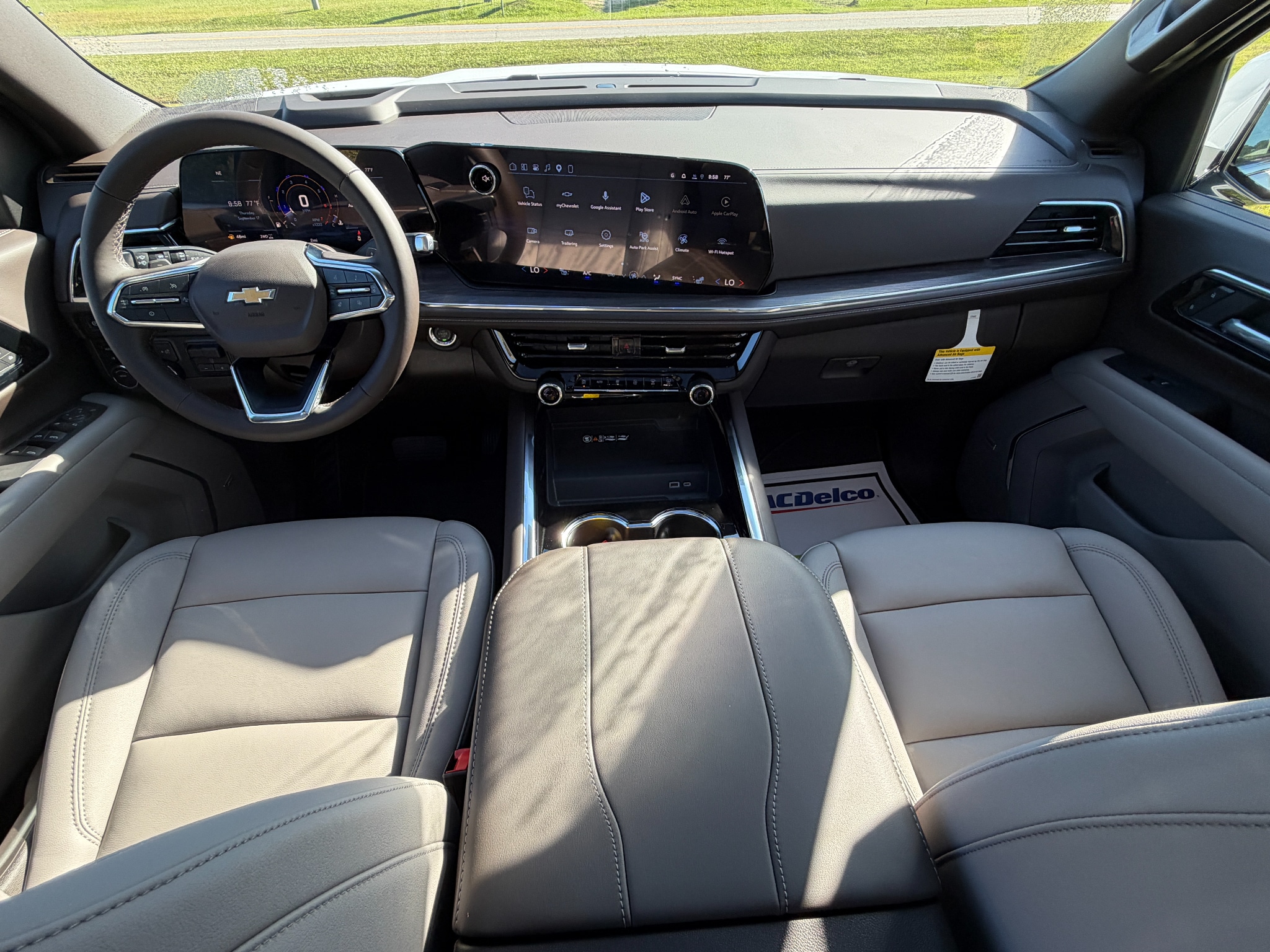 2026 Chevrolet Suburban LT - Photo 25