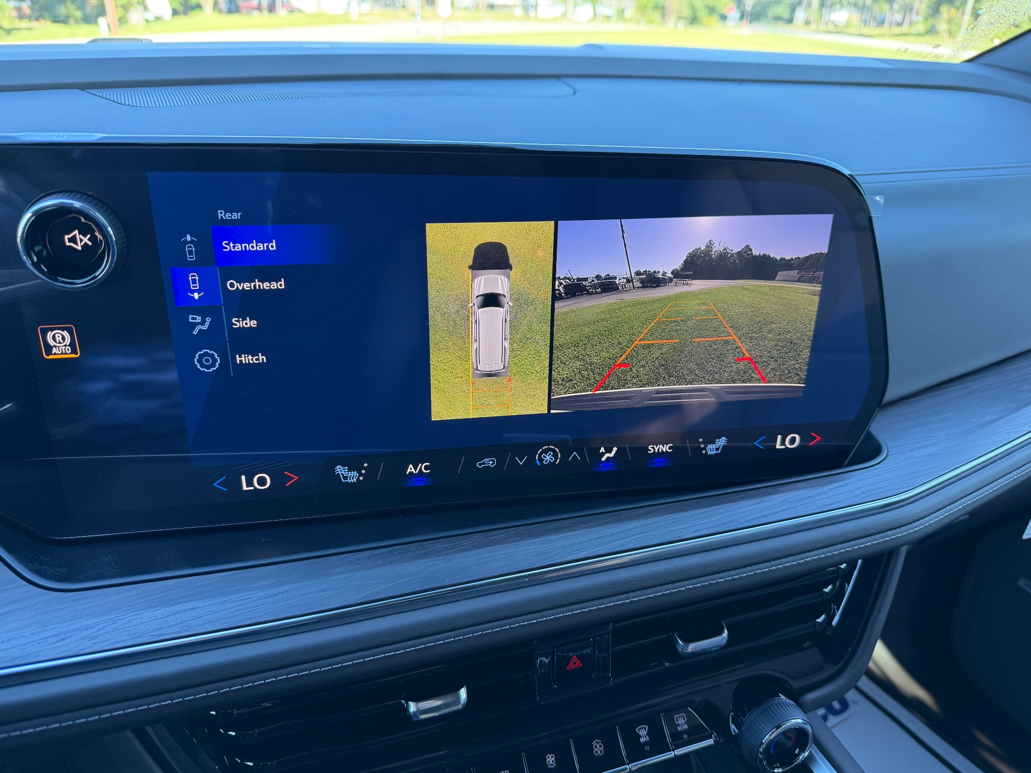 2026 Chevrolet Suburban LT - Photo 16