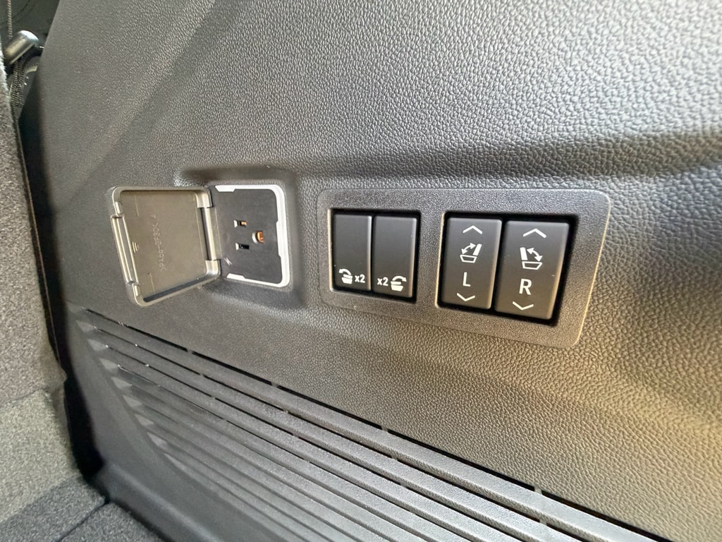 2026 Chevrolet Tahoe Premier - Photo 34