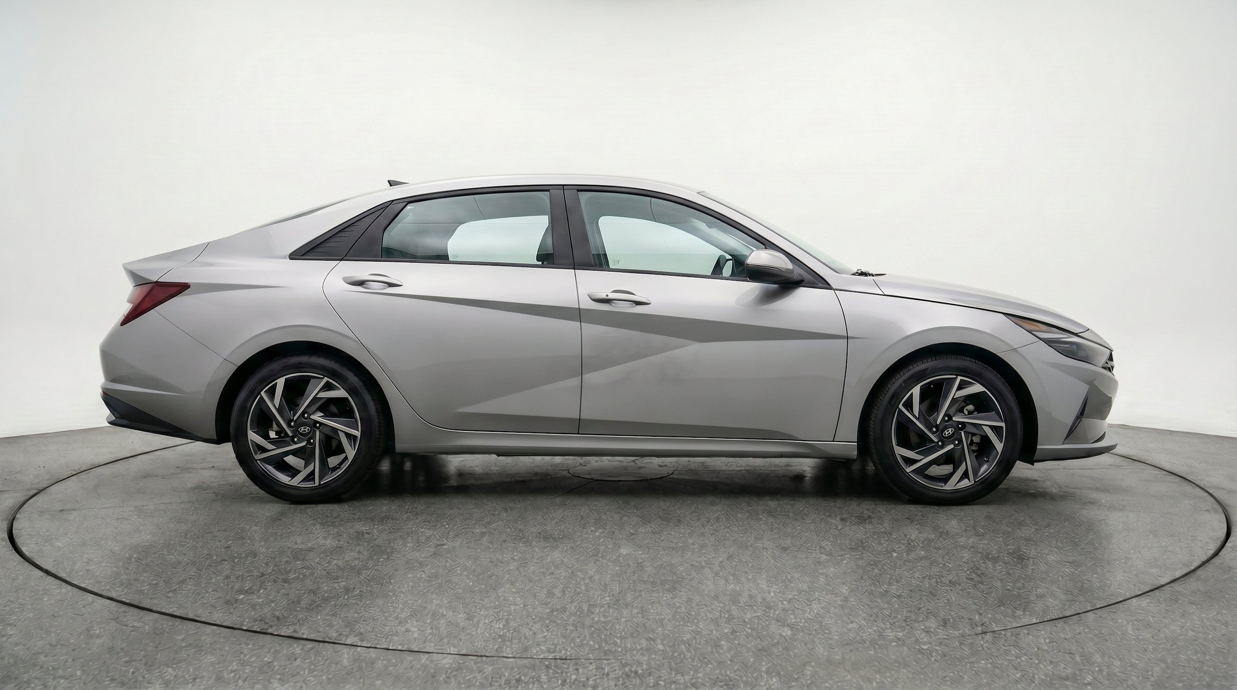 Thumbnail: 2025 Hyundai Elantra - 10