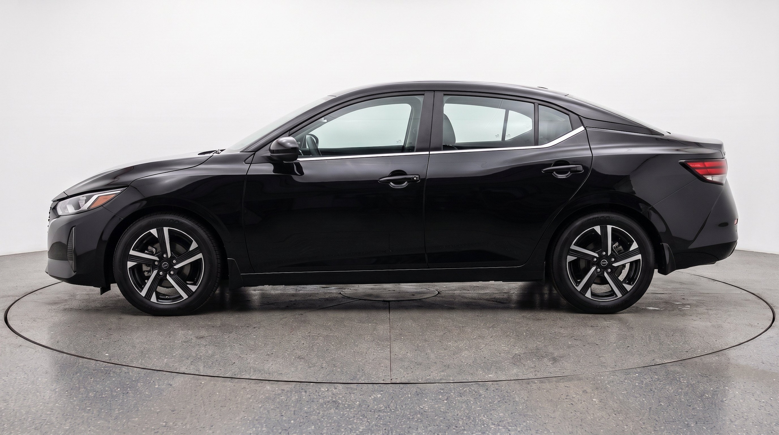 Thumbnail: 2025 Nissan Sentra - 5