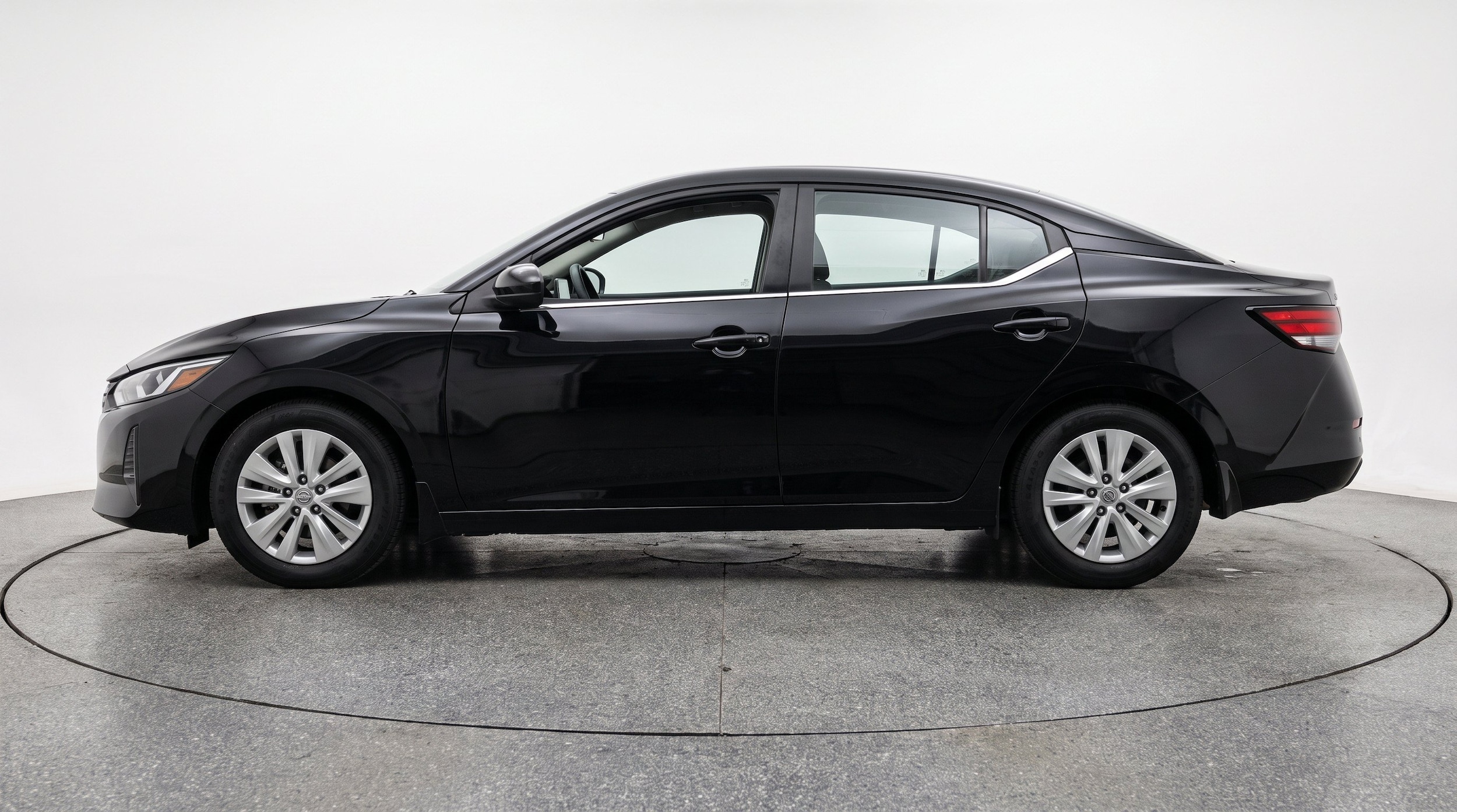 Thumbnail: 2025 Nissan Sentra - 5