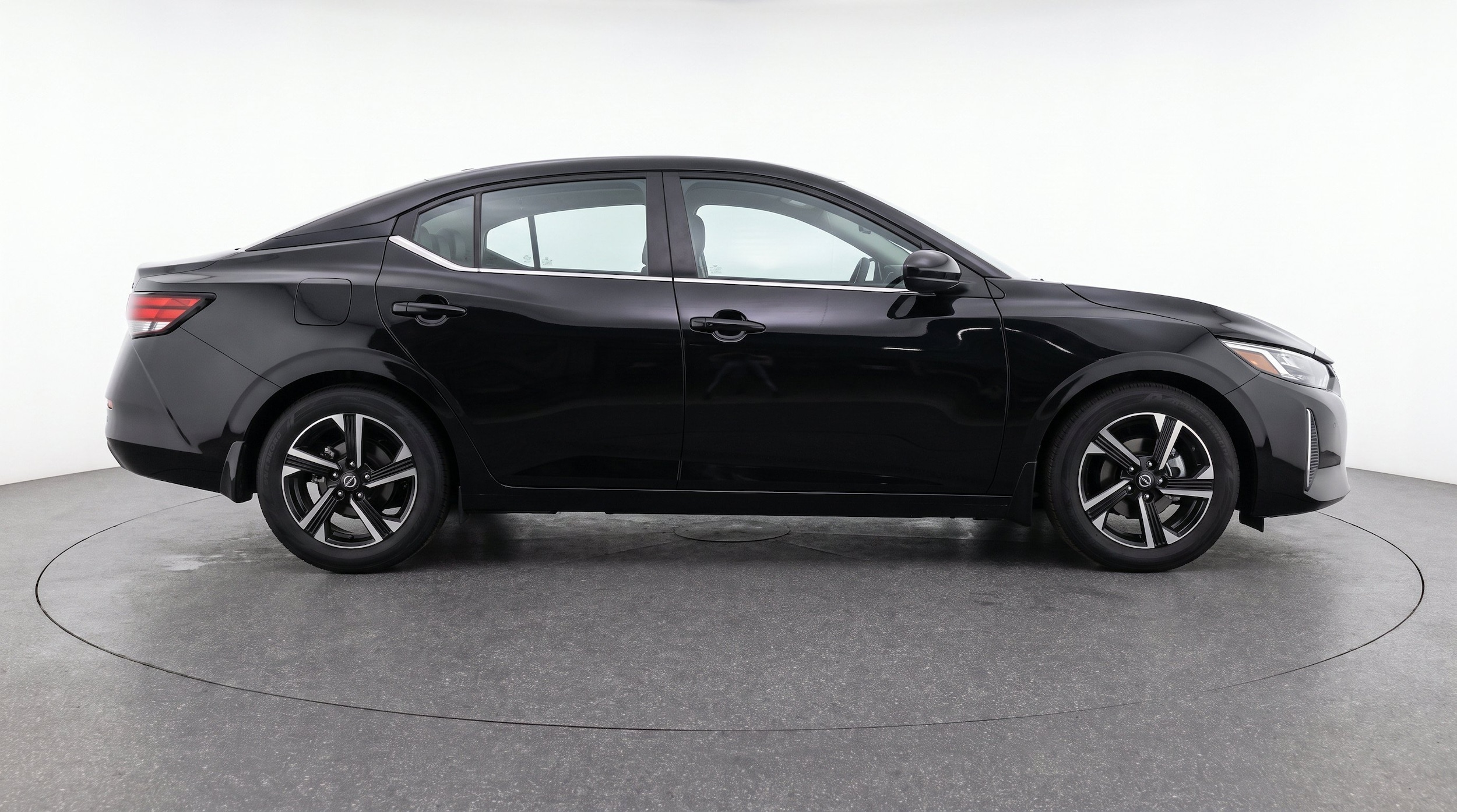 Thumbnail: 2025 Nissan Sentra - 10