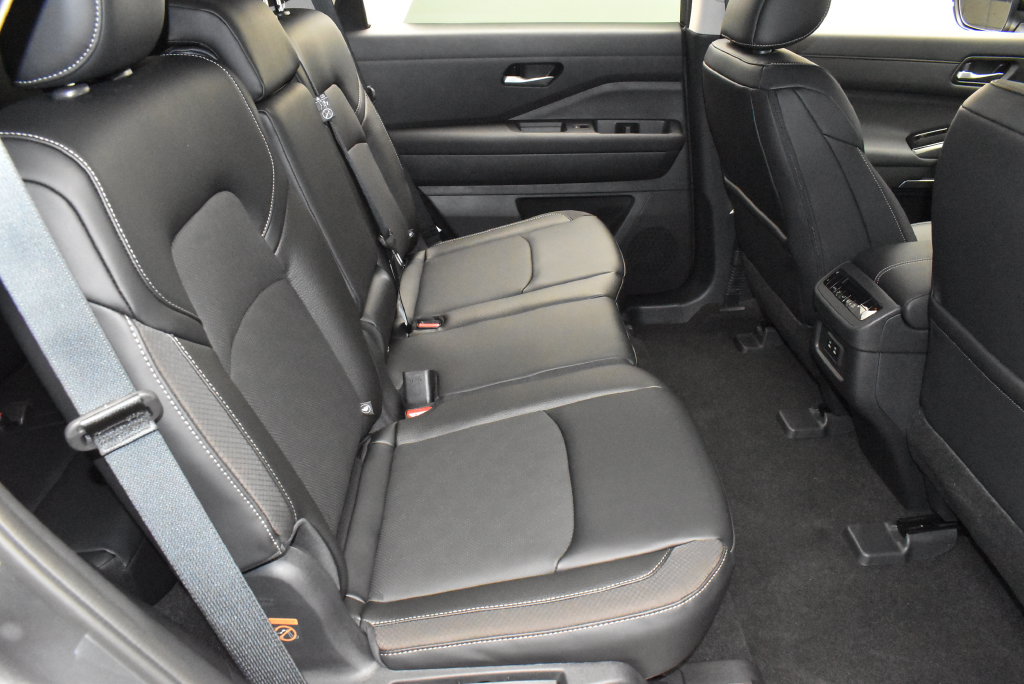 2026 Nissan Pathfinder SL - Photo 30