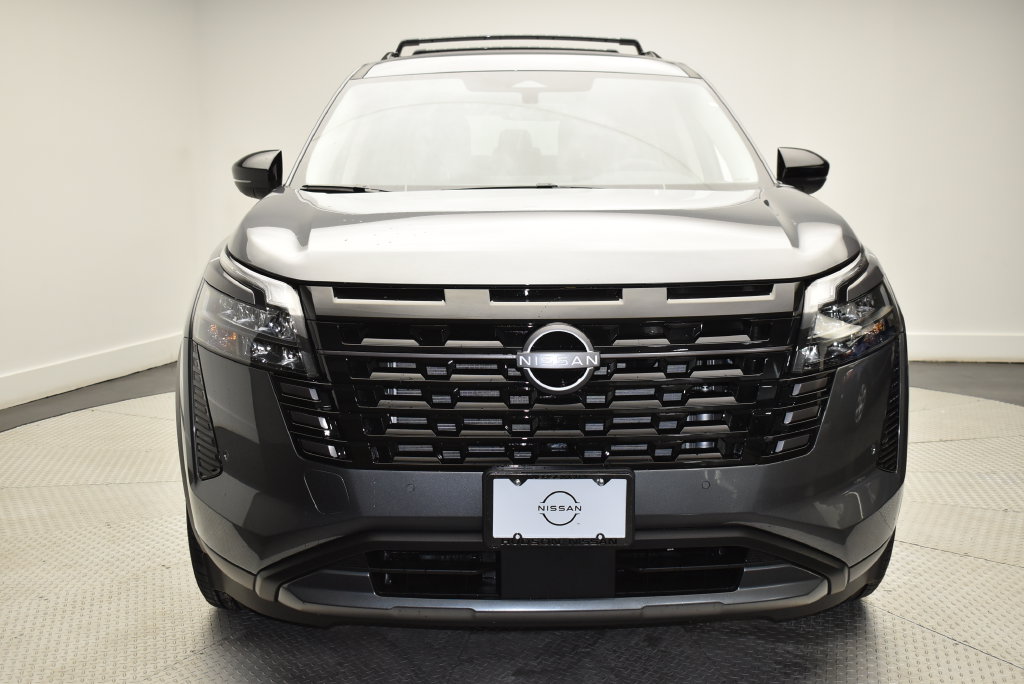 2026 Nissan Pathfinder SL - Photo 2