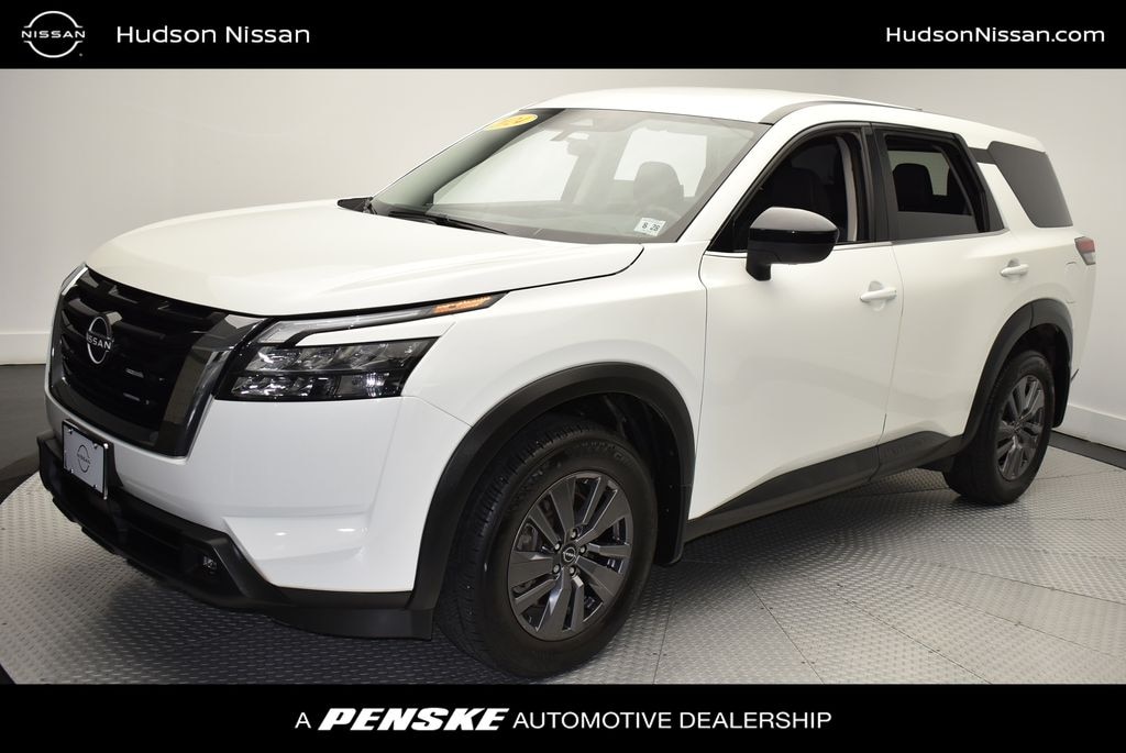 Used 2024 Nissan Pathfinder S SUV
