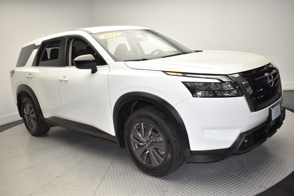 Used 2024 Nissan Pathfinder S SUV