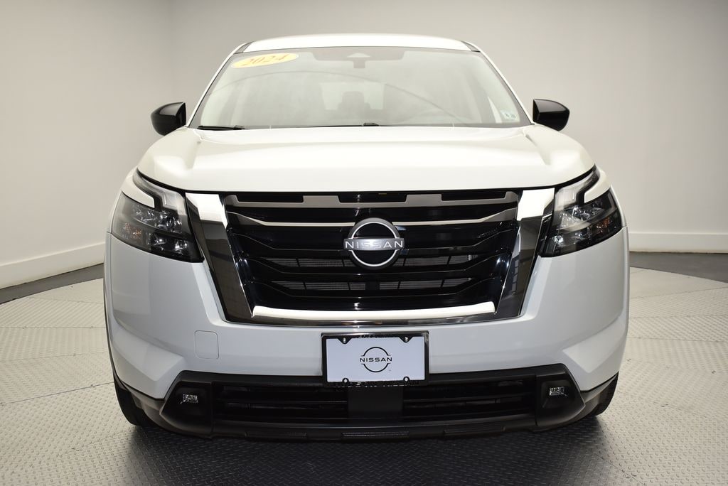 Used 2024 Nissan Pathfinder S SUV