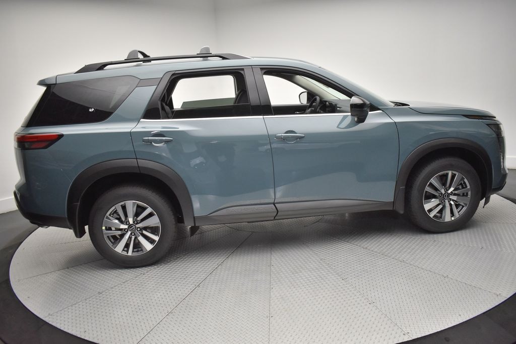 New 2026 Nissan Pathfinder SL SUV