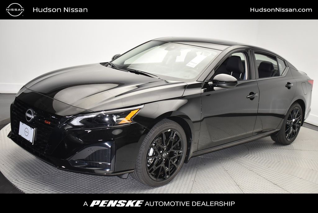 2026 Nissan Altima 2.5 SR Car