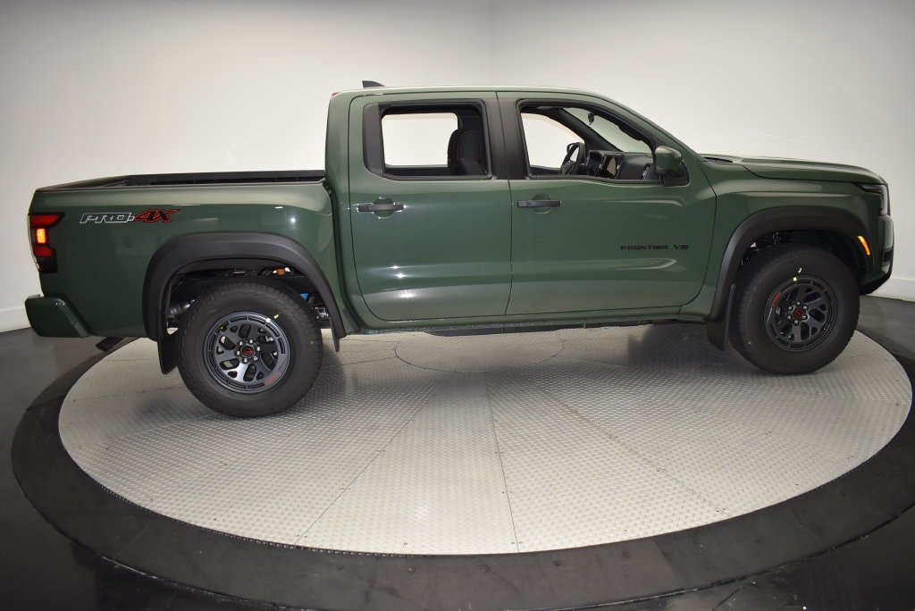 New 2027 Nissan Frontier PRO-4X Truck Crew Cab