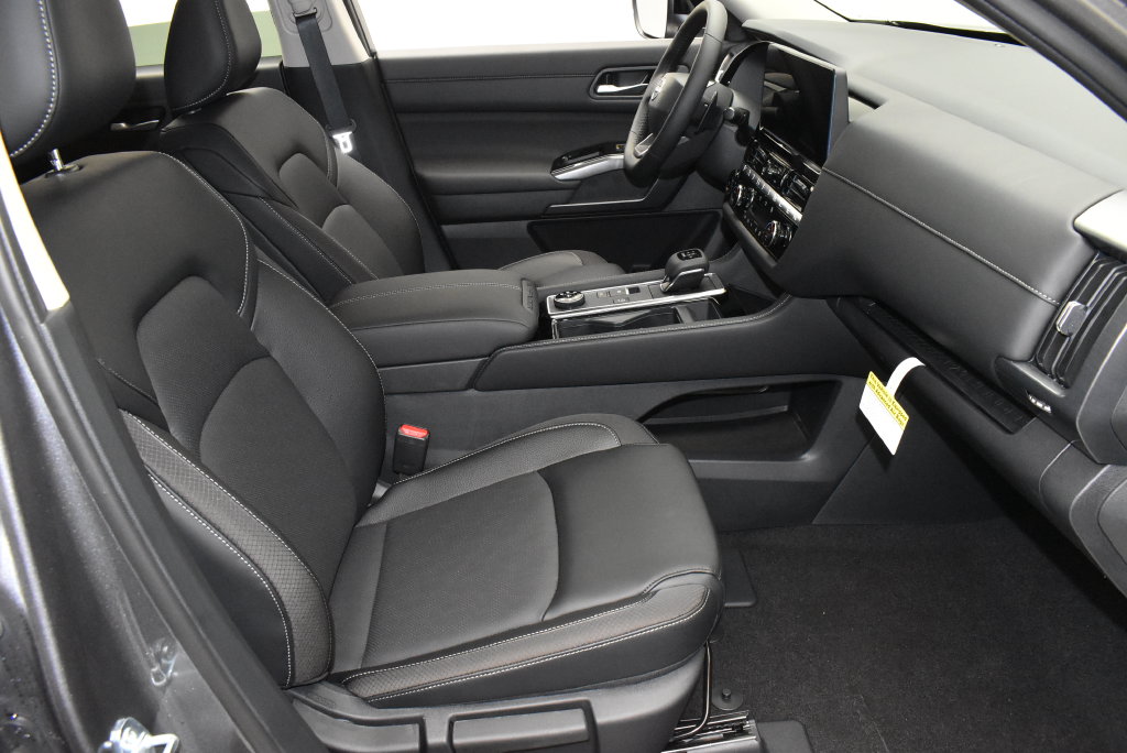 2026 Nissan Pathfinder SL - Photo 24