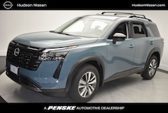 2026 Nissan Pathfinder SL SUV