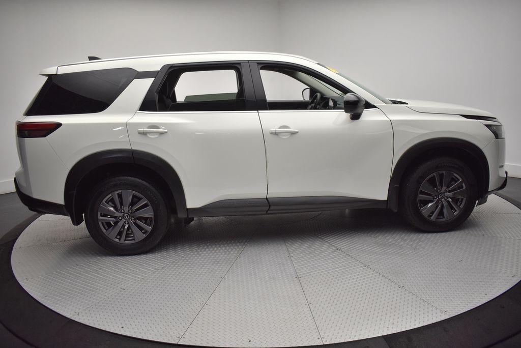 Used 2024 Nissan Pathfinder S SUV