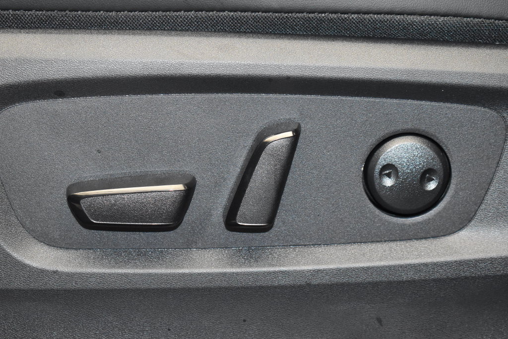 2026 Nissan Pathfinder SL - Photo 13