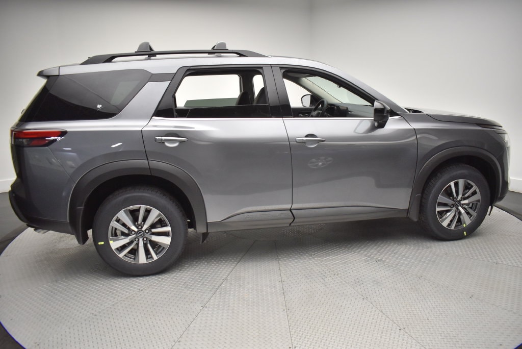 2026 Nissan Pathfinder SL - Photo 4