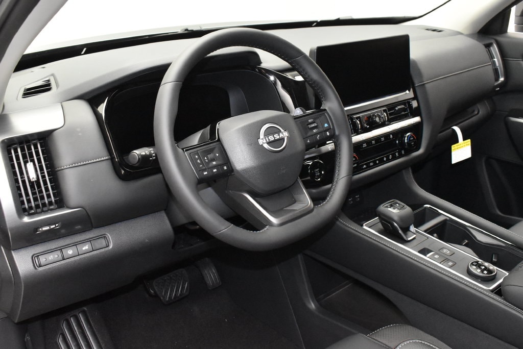 2026 Nissan Pathfinder SL - Photo 14