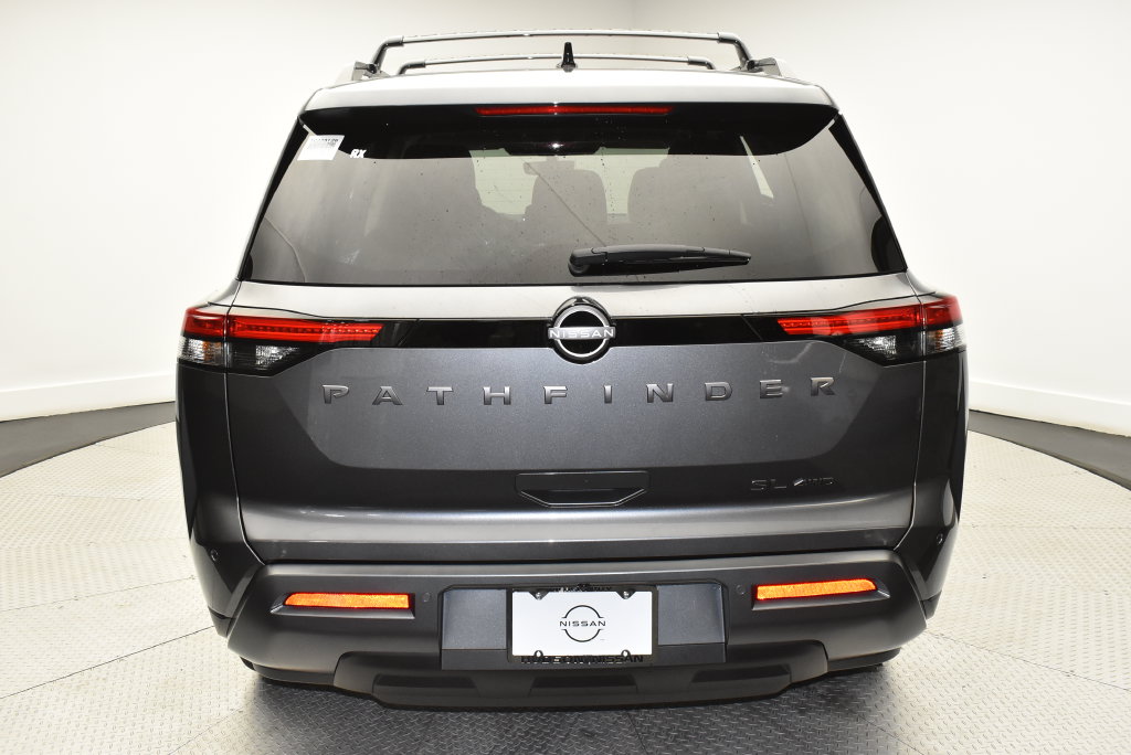 2026 Nissan Pathfinder SL - Photo 6