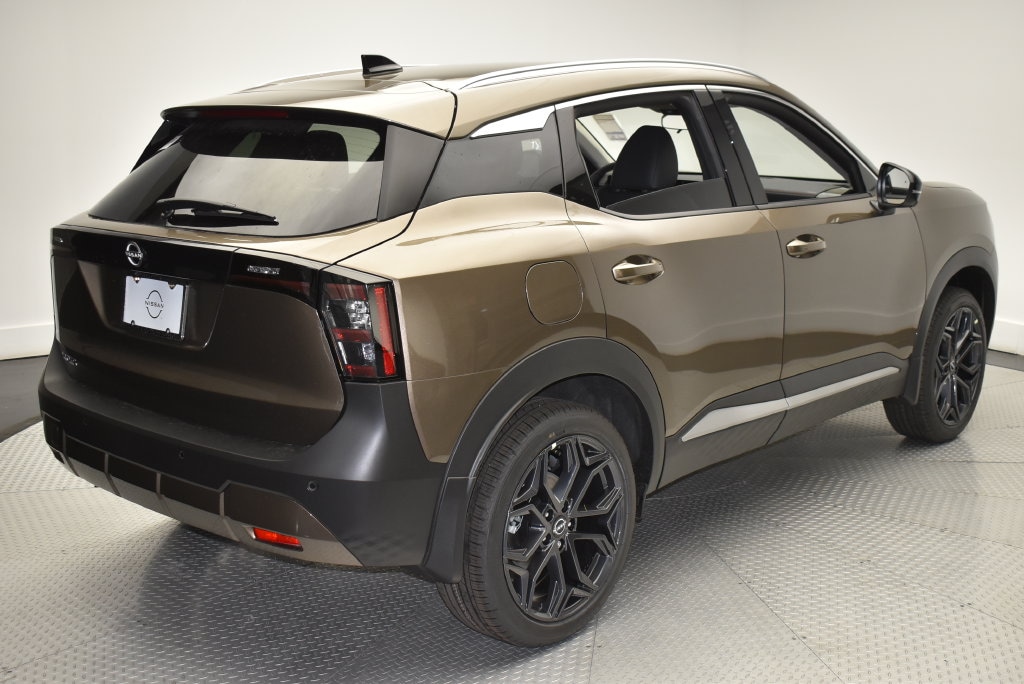 New 2027 Nissan Kicks SR SUV
