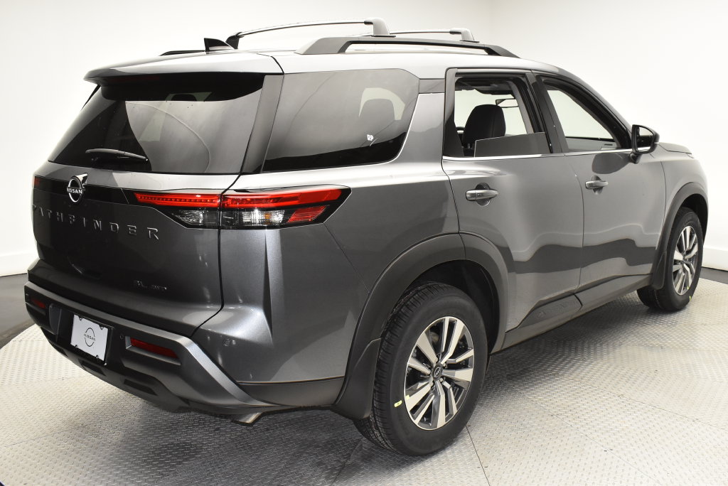 2026 Nissan Pathfinder SL - Photo 5