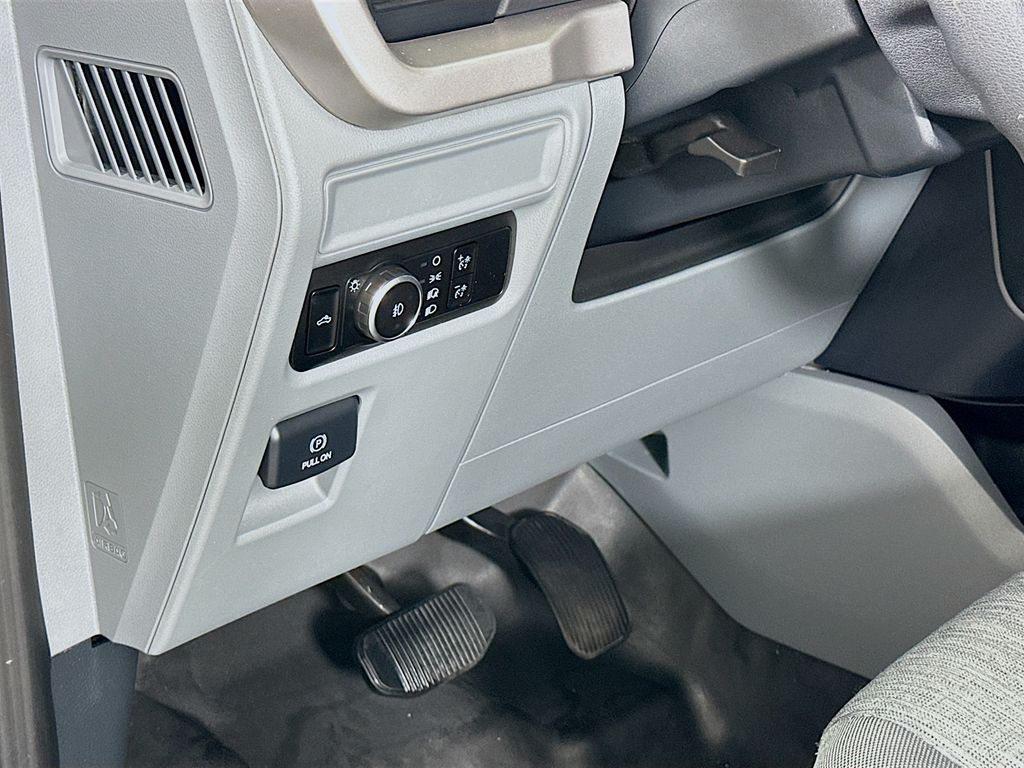 2023 Ford F-150 XL - Photo 10
