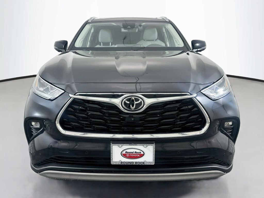 Used 2024 Toyota Highlander Platinum SUV
