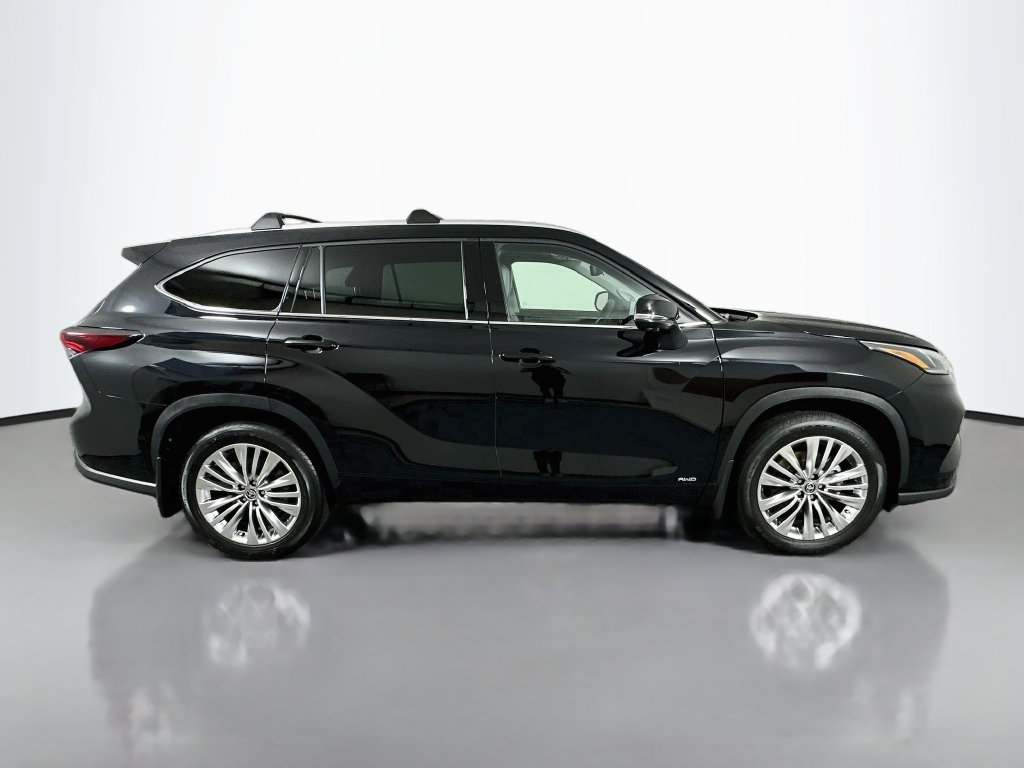 Certified 2026 Toyota Highlander Hybrid Platinum SUV