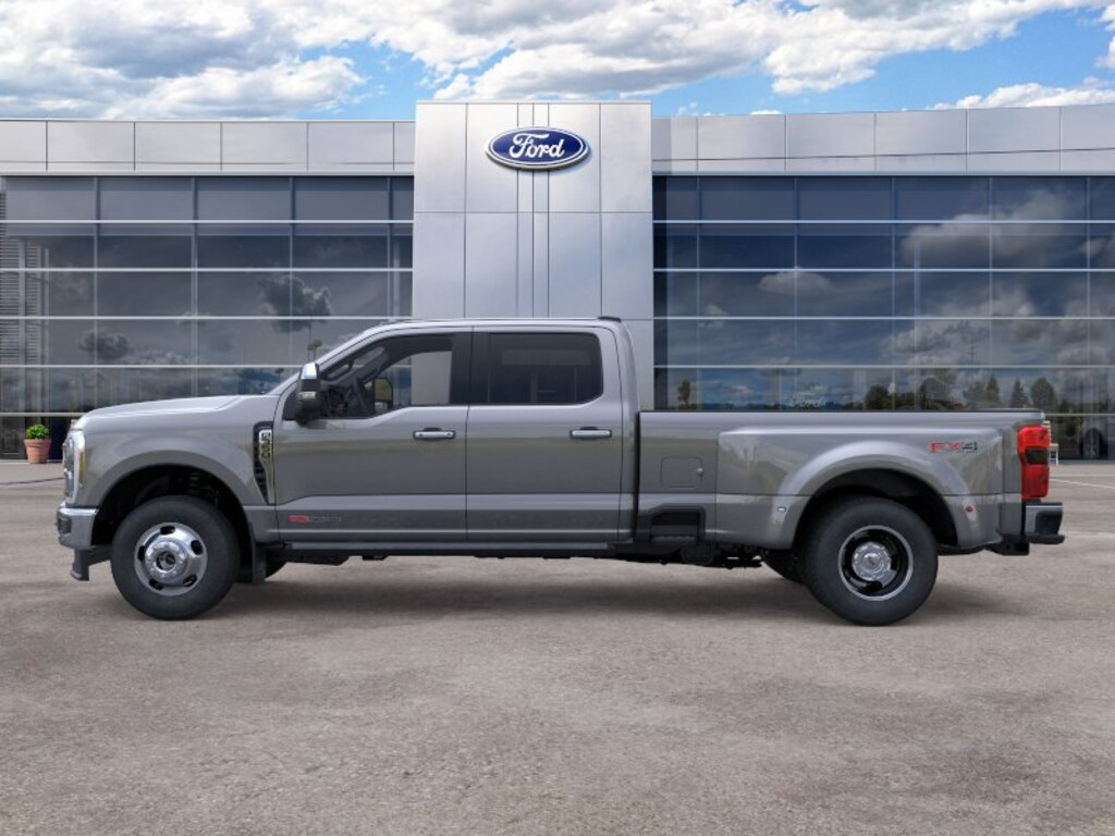 New 2026 Ford Super Duty F-350 DRW LARIAT LARIAT 4WD Crew Cab 8 Box