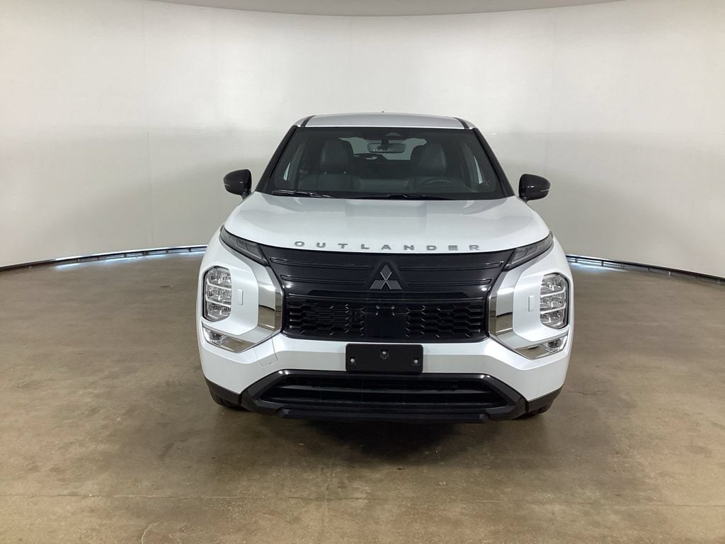 New 2026 Mitsubishi Outlander LE SUV