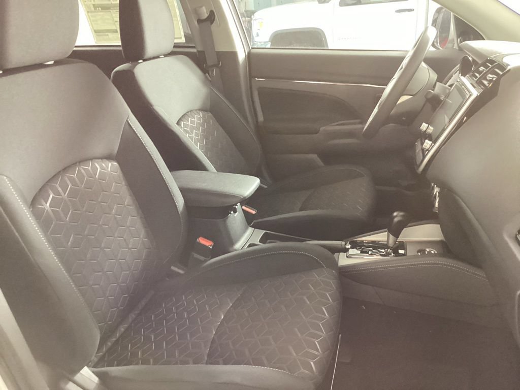 2026 Mitsubishi Outlander Sport ES - Photo 17