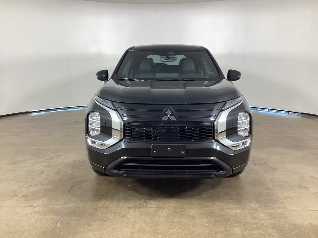 New 2026 Mitsubishi Outlander LE SUV
