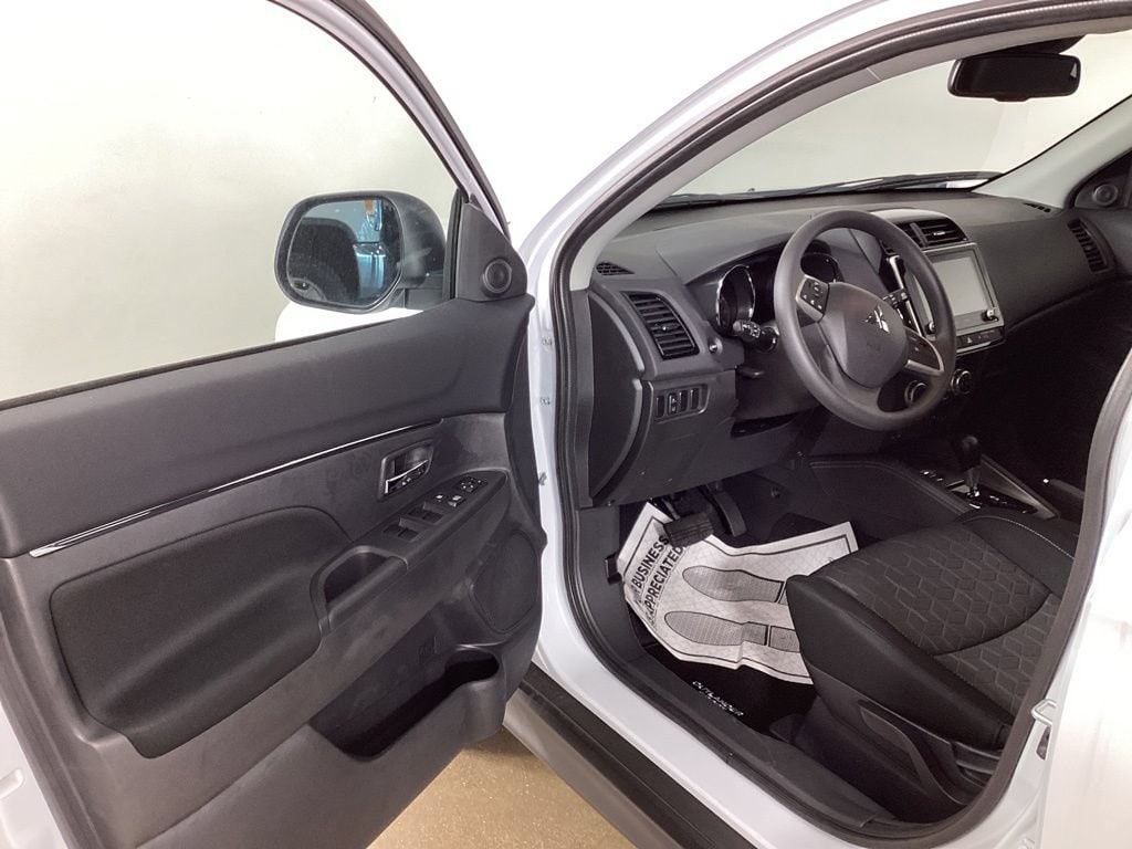 2026 Mitsubishi Outlander Sport ES - Photo 8