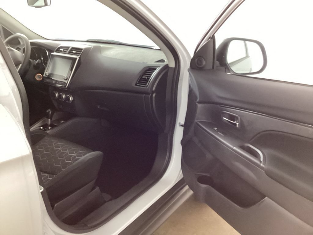 2026 Mitsubishi Outlander Sport ES - Photo 16