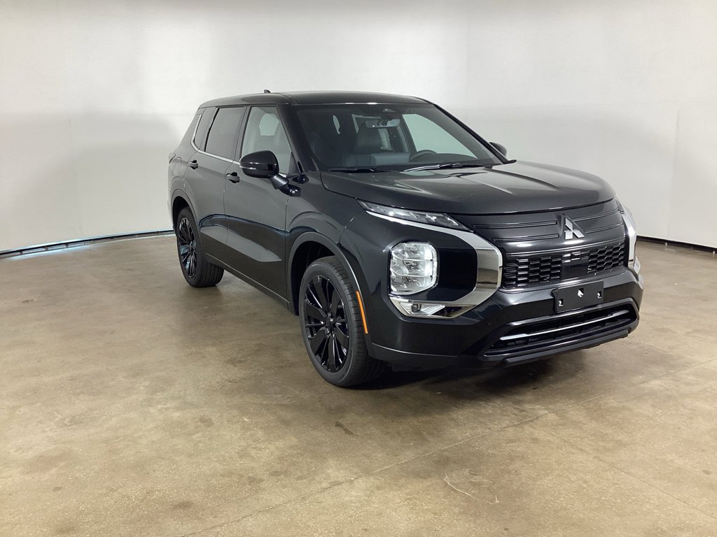 New 2026 Mitsubishi Outlander LE SUV