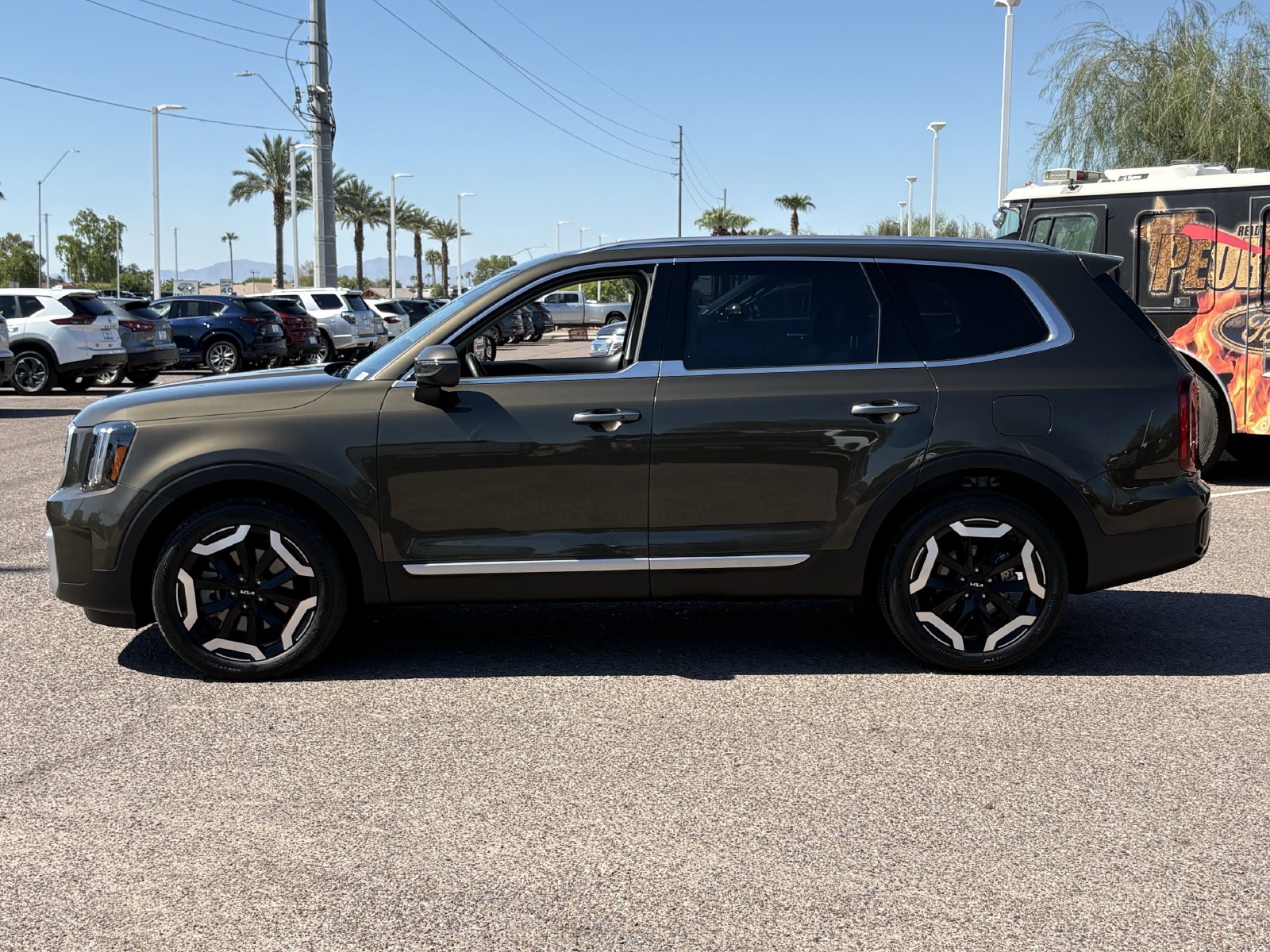 Used 2025 Kia Telluride S SUV
