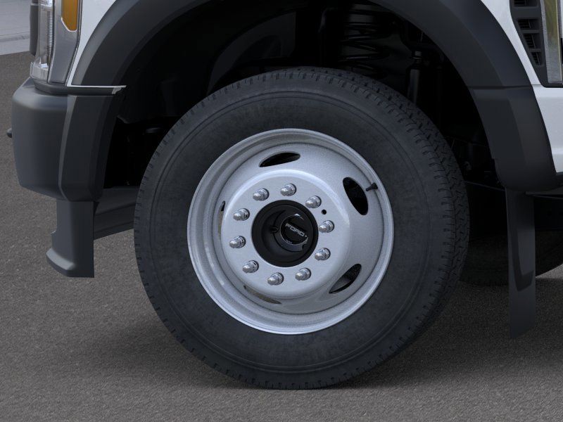2025 Ford F-550 Super Duty Chassis Cab XL - Photo 21